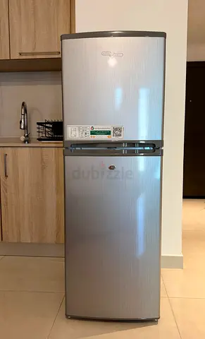 Double door refrigerator 190L