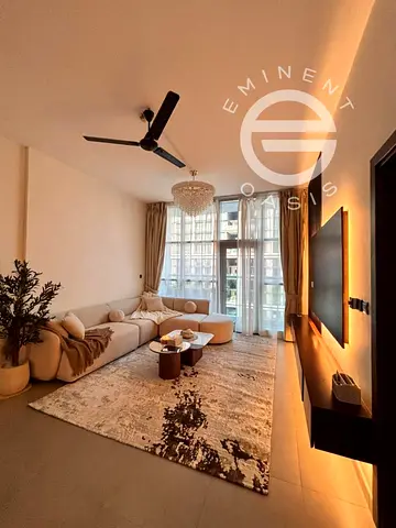 SKYLINE VIEW | HIGH FLOOR | READY TO MOVE IN |