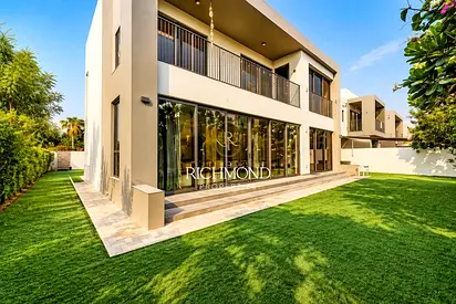 Upgraded I Unfurnished I Vastu Unit