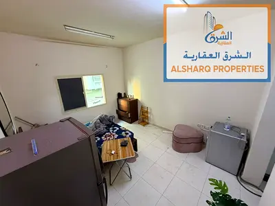Studio, semi-separate kitchen, central air conditioning, spacious, close to all amenities