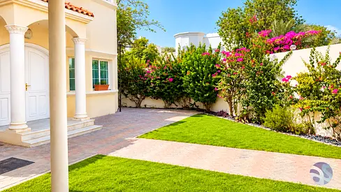 Best Location | Bright | Private Pool | Garden| 4 Bed