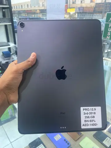 Apple iPad Pro 12.9 (3rd Gen) - 256GB Space Gray, Good Condition