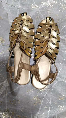 Women Golden Gladiator Sandal EU 39  comfortable size (see photos)