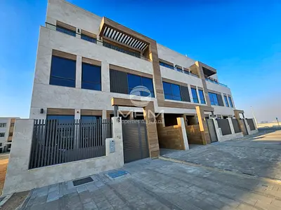 5BR Villa | Custom Interior | Private Yard