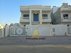 Sophisticated classic design featuring a garden and an external setback area | Two floors, a roof le