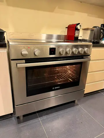 Bosch 90cm Electric Ceramic Stove
