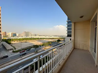 1 BR Apartment with Walkin closet Balcony & Parkin