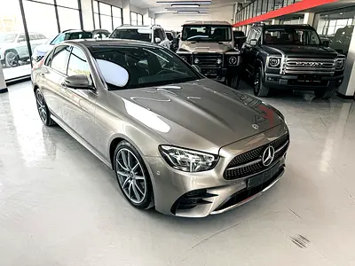 AED 2,850 // 20%DP // 2023 Mercedes-Benz E-Class E 200 2.0T V4