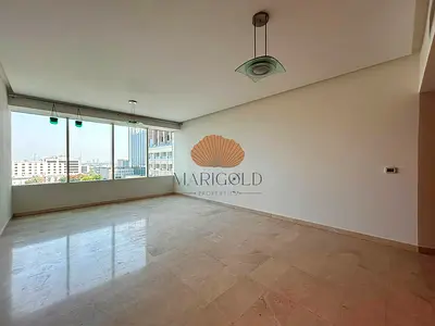 READY TO MOVE IN | WELL LIT | WELL MAINTAINED