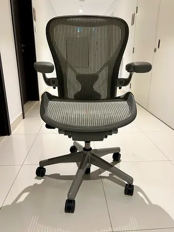 Herman miller Aeron size C fully loaded