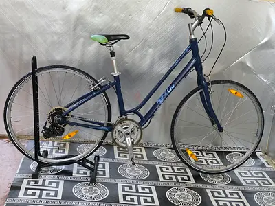 Liv cypress bike S size 28 wheels