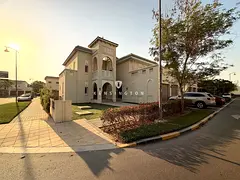 Corner Unit | Spacious 5BR Villa | Vastu Complaint