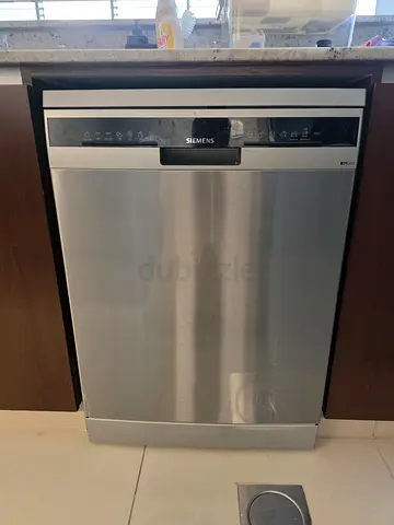 Simimes iq300 new Modal Dishwasher Almost Brand New Condition And Perfect working