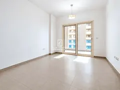 SPACIOUS & COMFORTABLE LIVING | PRIME AREA