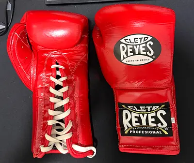 Cleto Reyes 16oz Red Boxing Gloves
