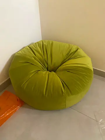 Green round velvet pouf / floor cushion - good condition