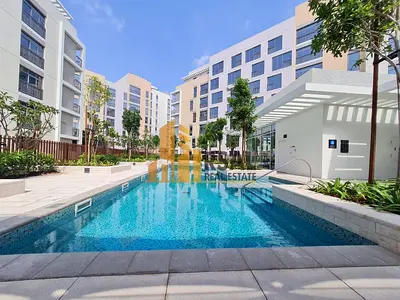 Luxury ! Premium Studio With Balcony GYM Pool Parking