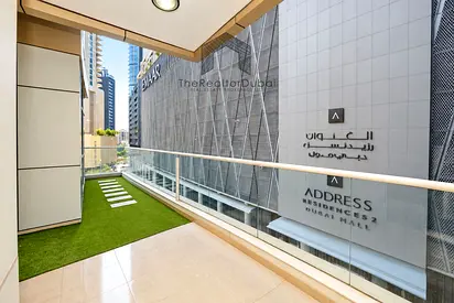 Vacant | Huge Balcony | Prime Downtown | Two Minutes Walk to Dubai Mall