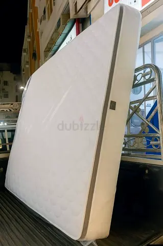 180x200cm mattress with top foam. Same day delivery available
