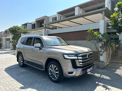 2023 Toyota Land Cruiser VXR GCC Specs — Excellent Condition