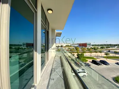 1Bed | 2 full Bathrooms | Balcony | Open View