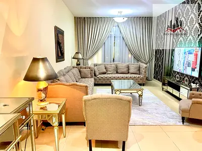 Sharjah, Al Mamzar: Furnished apartment (hotel-style) featuring three bedrooms, a living room, a maid’s room, a kitchen, three bathrooms, and a balcon