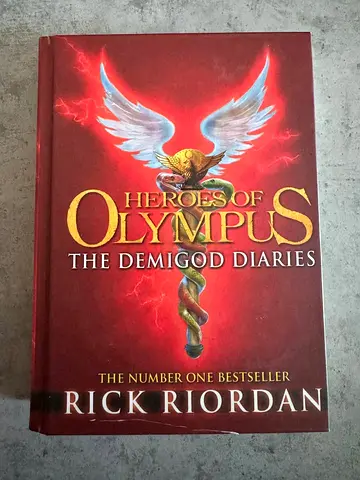 Heroes of Olympus: The Demigod Diaries - Rick Riordan (Hardcover book)