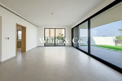 Internal | Back to Back | Large Layout