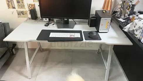 White modern study/computer desk - sturdy, good condition size 160*80
