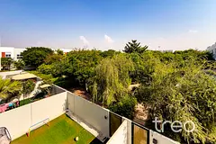 Park View | Vastu | Vacant | Single Row