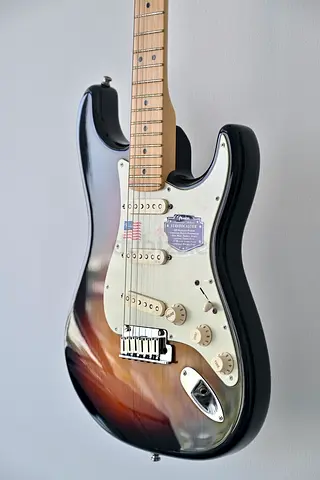 Brand New Fender American Deluxe Stratocaster 3 Tone Sunburst Electric Guitar