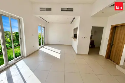 Single Row | Rented | Close To Pool