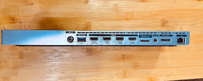 One Connect Box Samsung SUHD / 4K Smart TVs Model/Part Number: BN91-14845V)