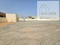A well-equipped yard offering 60 kW of electricity, an administrative office, a bathroom, a road-bas