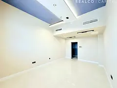 Bills Included Office SZR - AED 60,000/yr, 256 sq ft