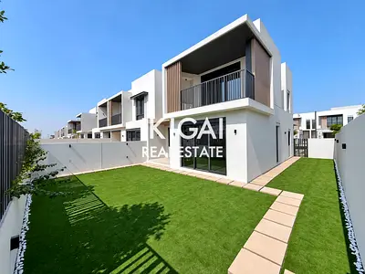 Large Plot | Corner Unit | Fully Landscaped