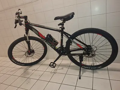 Ready to Ride? TRINX M136 Elite Mountain Bike – Excellent Condition!