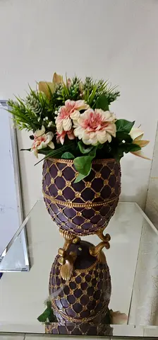 Flower vase with artificial flowers