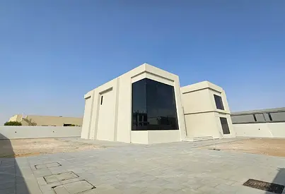 Luxury 5BR Villa | Modern Living | Ample Parking