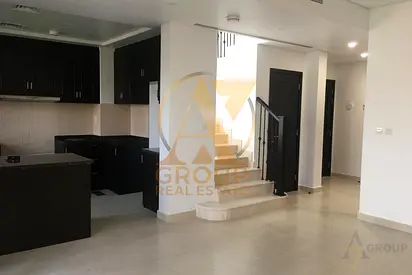 Family Home | 2BR+Maid | Park Front | Casa Dora