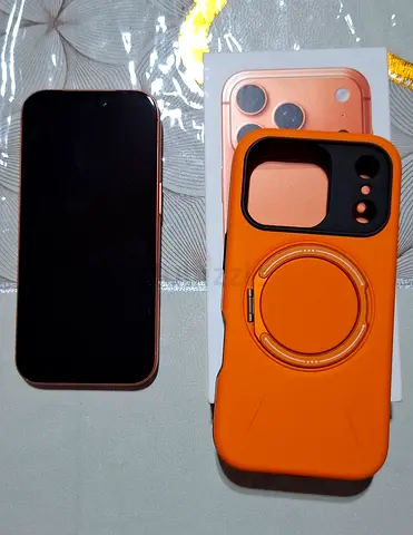 IPhone 17 Pro (256gb) Cosmic Orange ) 93% Battery
