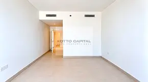 Spacious 1BR | Vacant | Park View