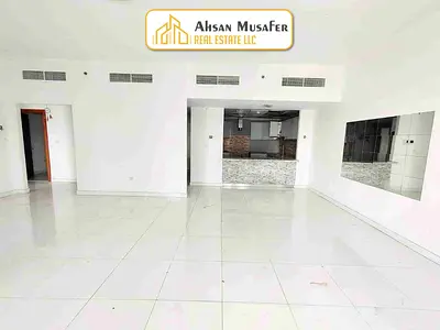//PRIME LOCATION//PARKING FREE,GYM POOL KIDS PLAY AREA FREE,//MAID ROOM//2BHK AVAILABLE WITH 4WASHROOMS EASY EXIT TO DUBAI NEAR SAHARA CENTRE AND NEAR RTA BUS STOP LAST UNIT WARDROBES ALSO HAVE,AL NAH