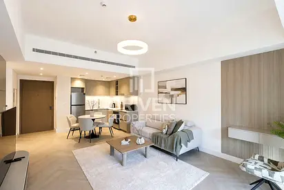Fully Upgraded | Vacant | Incomparable Unit