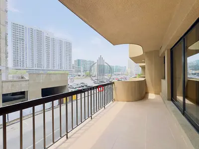 Direct From Owner 3BHK With Balcony All Amenities _Prime Location Mankhool