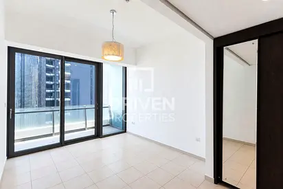 Spacious Apt | Marina View | Available Now