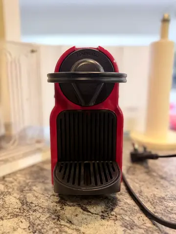 Nespresso Pixie red