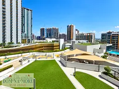 Premium 1 BR | Waterfront Living | Community View