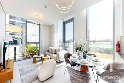 Available Now | Direct Entry to Lagoon | Spacious