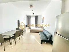 High Floor | Vacant | Near Metro